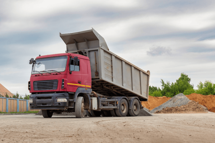Carregar e descarregar o caminh�o: dicas para mais seguran�a
